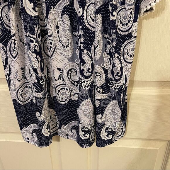 SJS Blue and White Flutter Sleeve Blouse - Picture 2 of 7